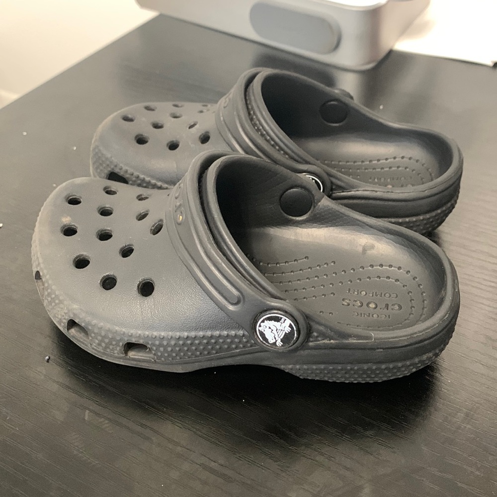 Kids Black Crocs Size 9